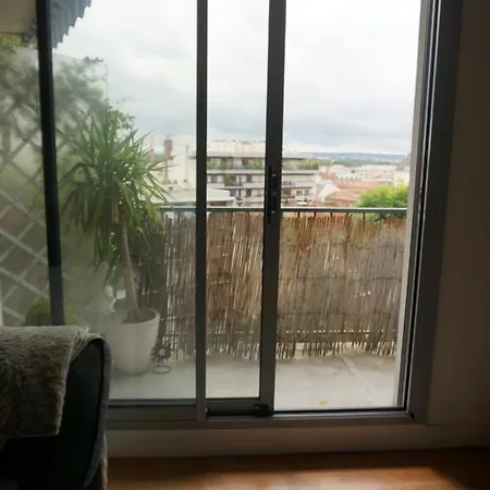 Elegant Studio At La Defence *