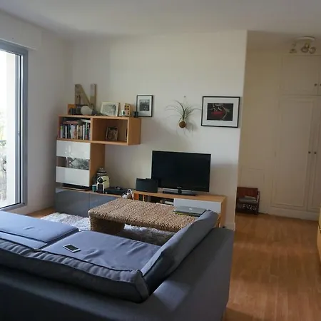 Elegant Studio At La Defence